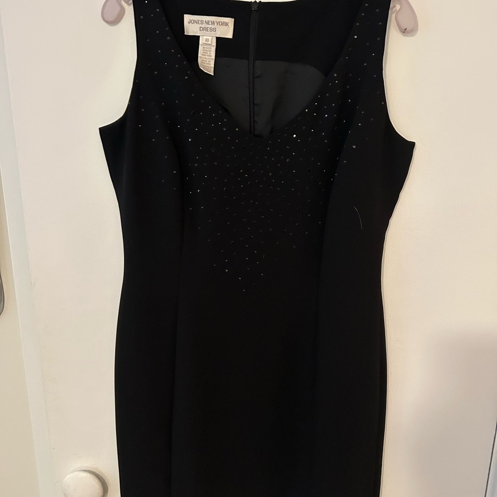 Jones New York Black Sleeveless Sheath Coctail Dress with Subtle Sparkle